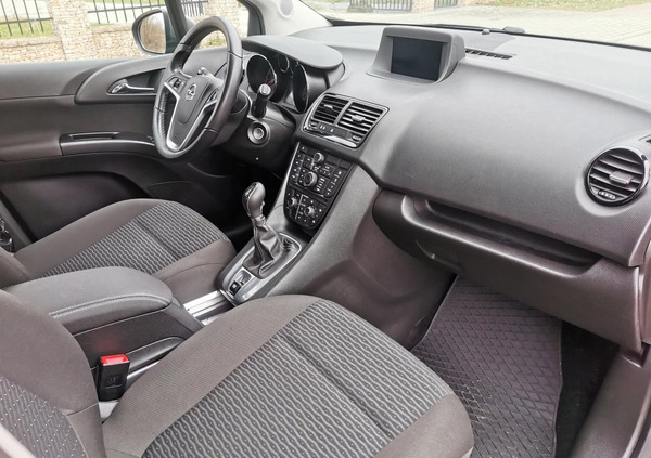 Opel Meriva cena 35900 przebieg: 143000, rok produkcji 2016 z Częstochowa małe 352